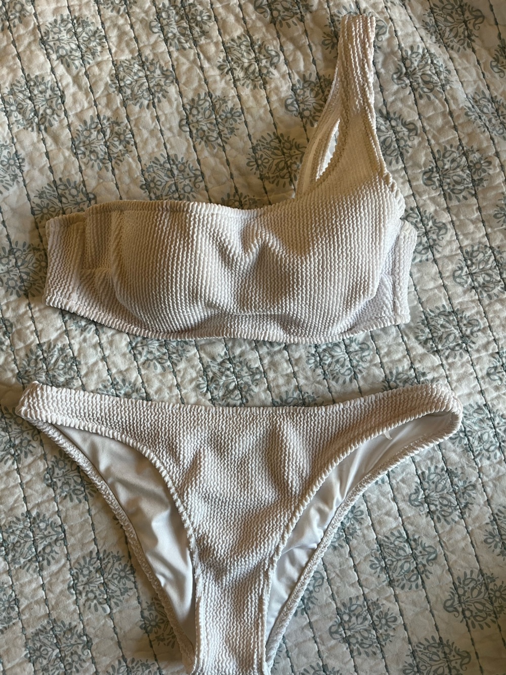 Shade & Shore One-Shoulder Textured Cream Bikini Set
